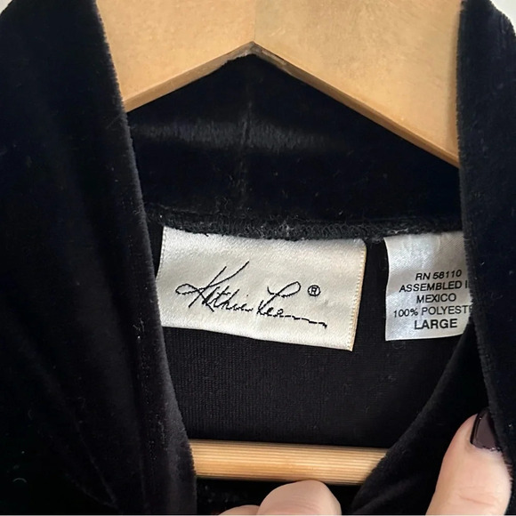 Vintage 90s Whimsigoth black velvet mock neck top size L - Picture 3 of 5